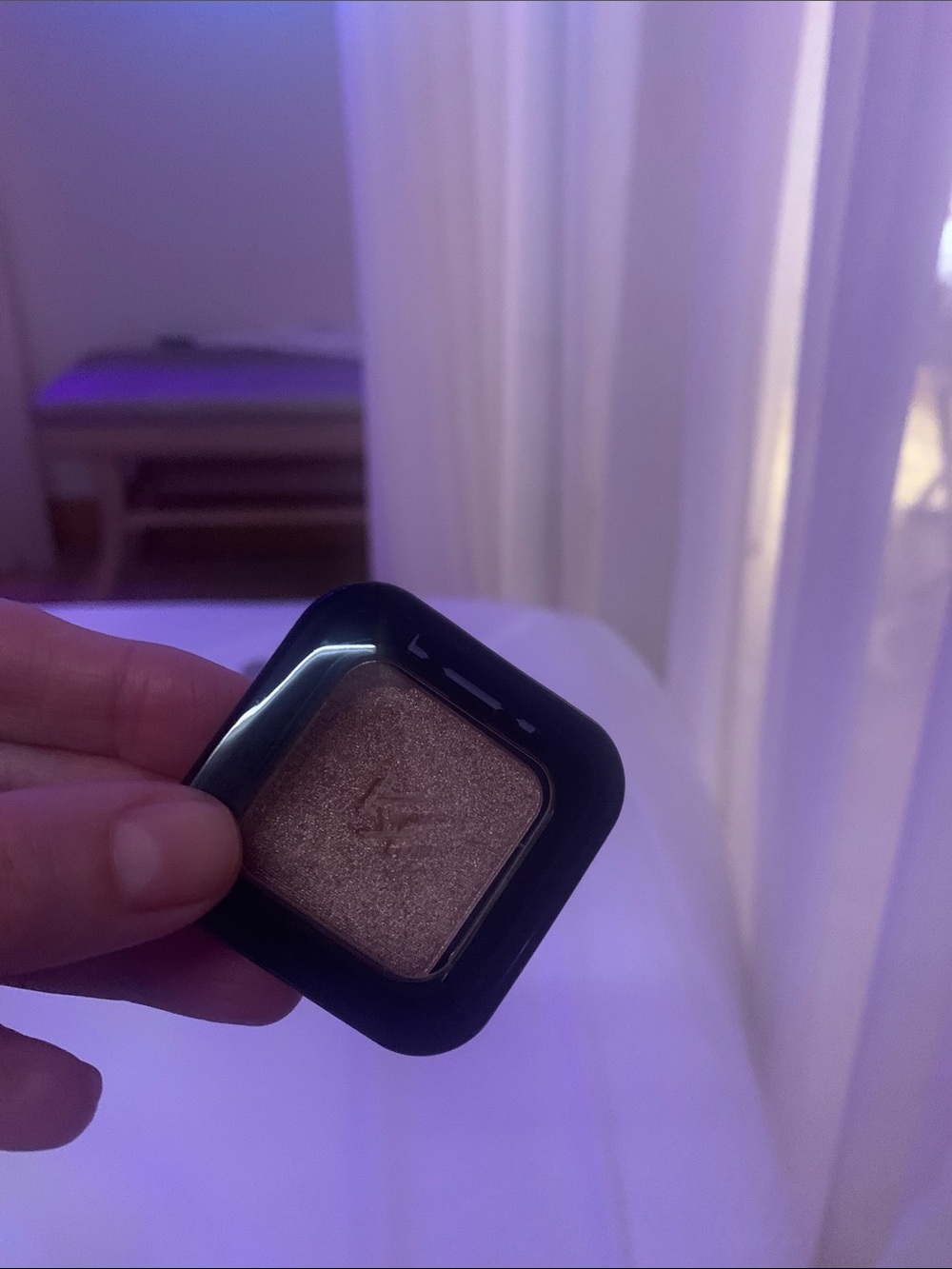 Brand new, authentic Italian Kiko golden high pigment eye shadow .Rare , a must!